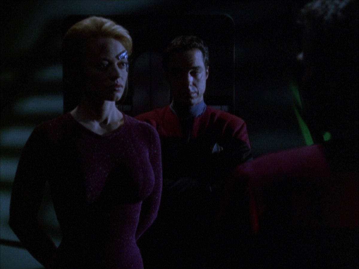 extant_StarTrek_VOY_6x01-EquinoxPart2_00593.jpg