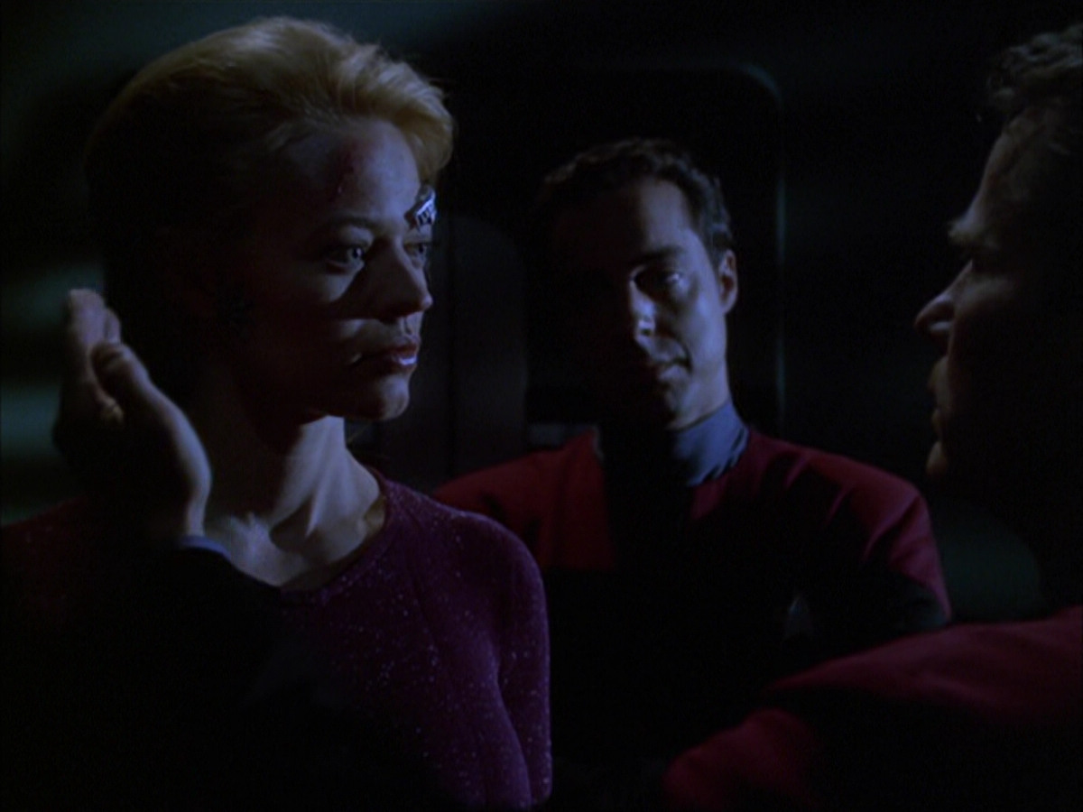 extant_StarTrek_VOY_6x01-EquinoxPart2_00621.jpg