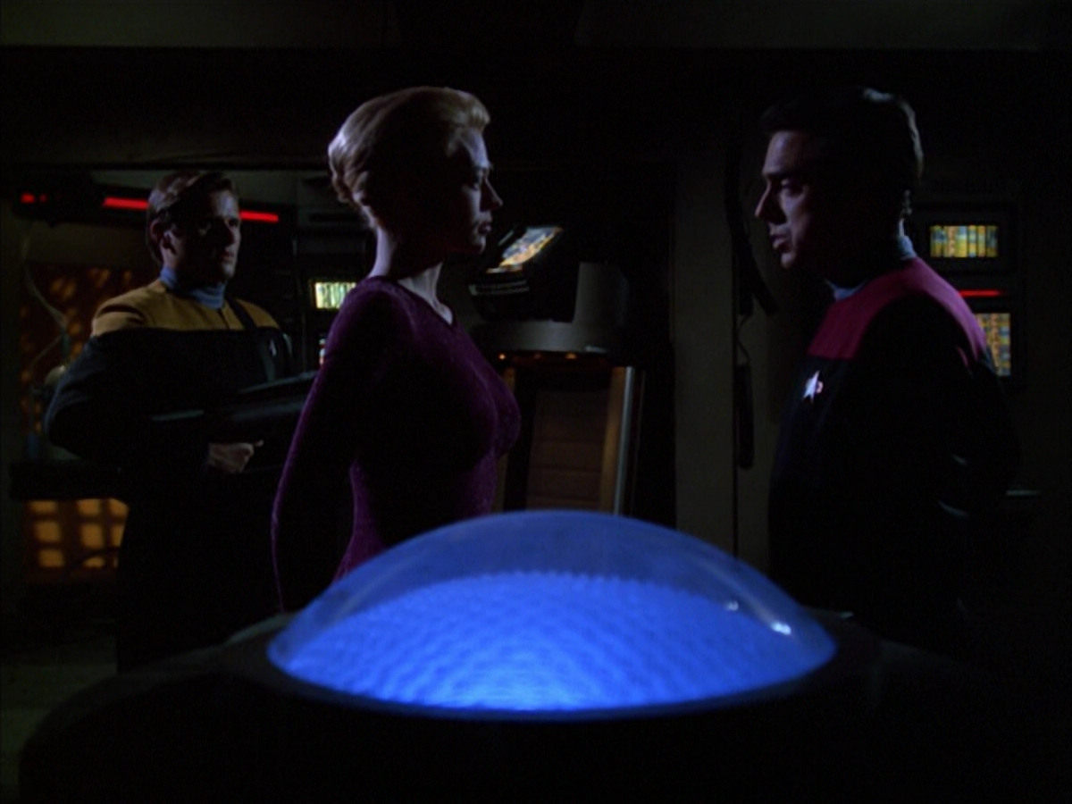 extant_StarTrek_VOY_6x01-EquinoxPart2_00650.jpg