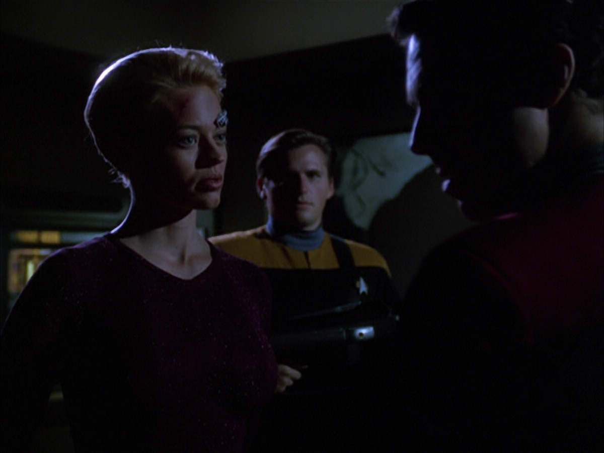 extant_StarTrek_VOY_6x01-EquinoxPart2_00656.jpg