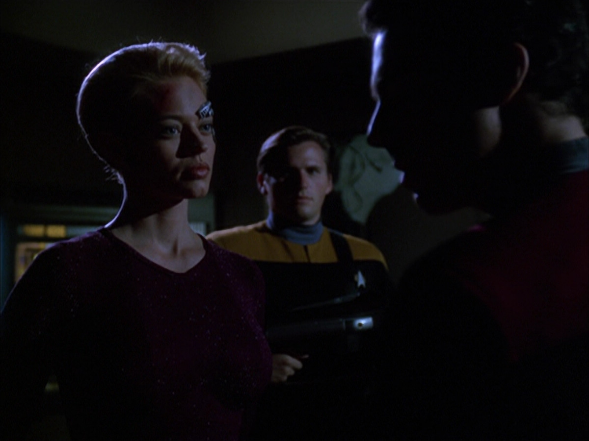 extant_StarTrek_VOY_6x01-EquinoxPart2_00670.jpg