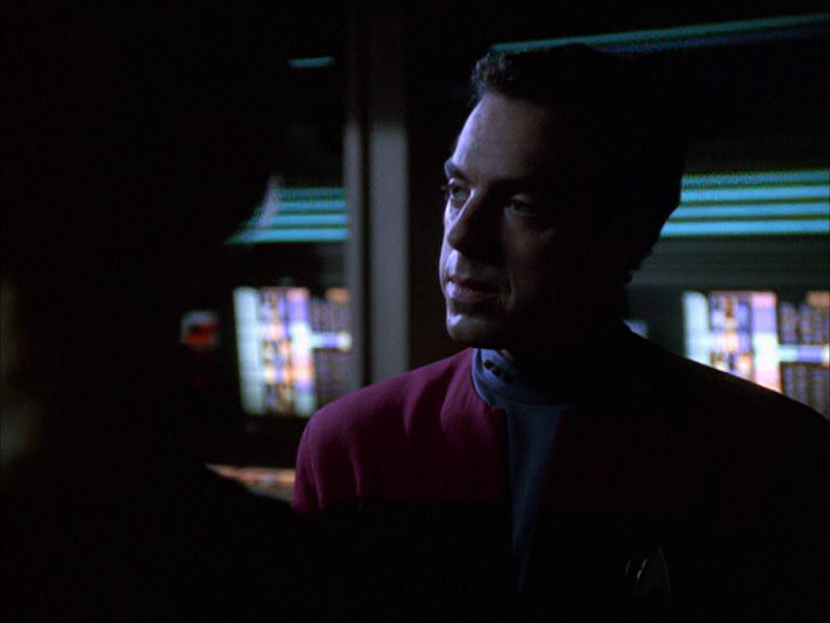 extant_StarTrek_VOY_6x01-EquinoxPart2_00687.jpg