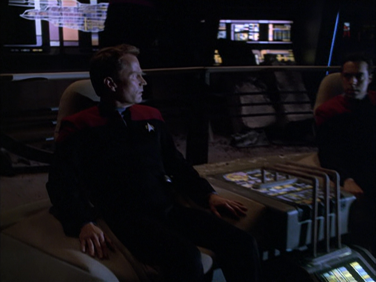 extant_StarTrek_VOY_6x01-EquinoxPart2_00742.jpg