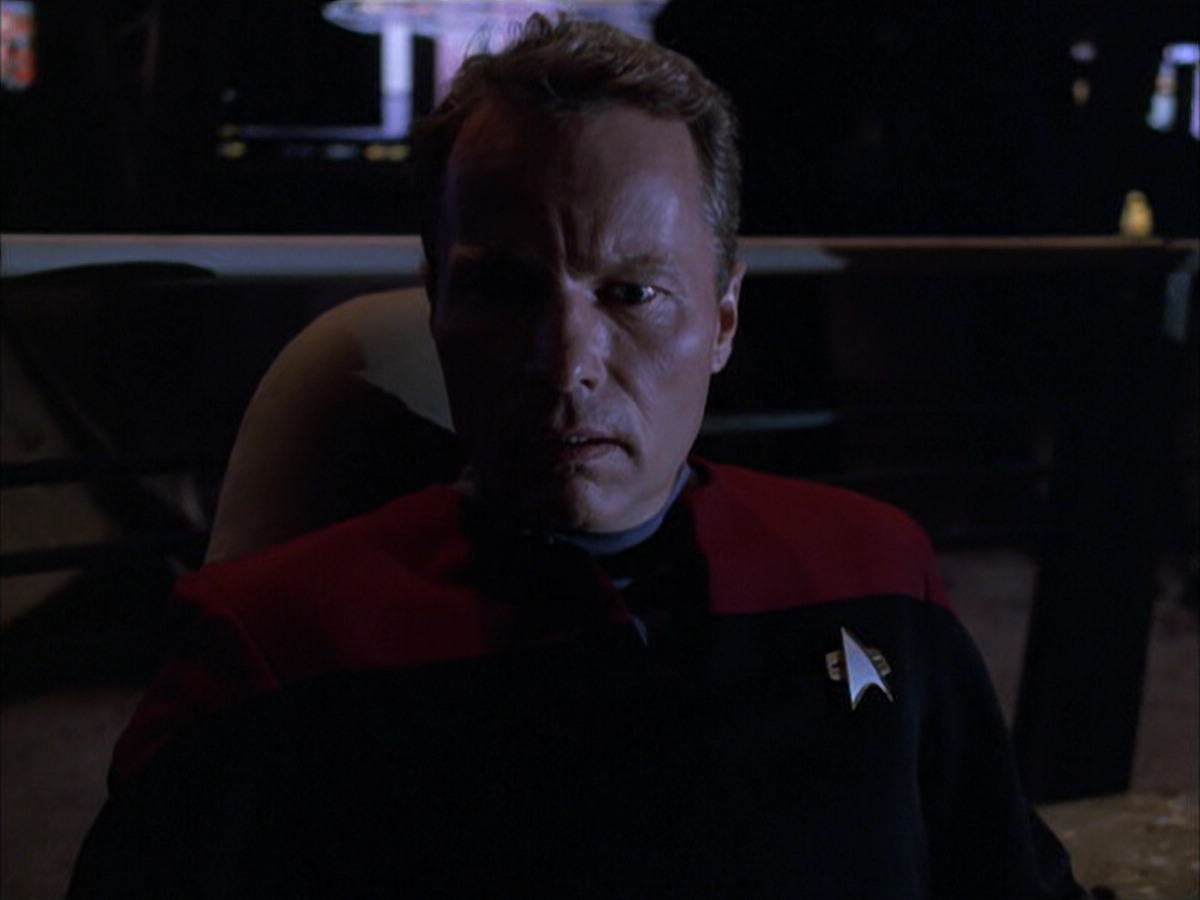 extant_StarTrek_VOY_6x01-EquinoxPart2_00745.jpg