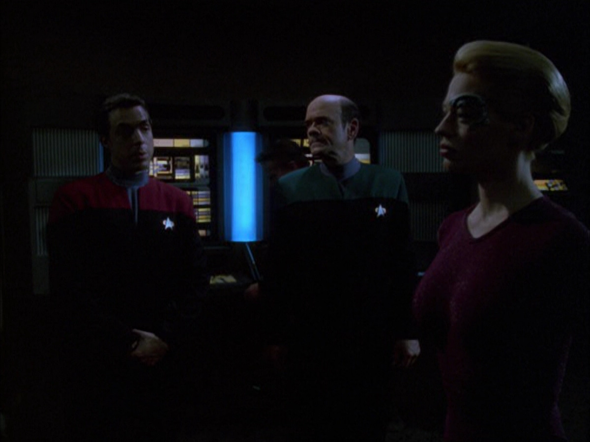 extant_StarTrek_VOY_6x01-EquinoxPart2_00752.jpg