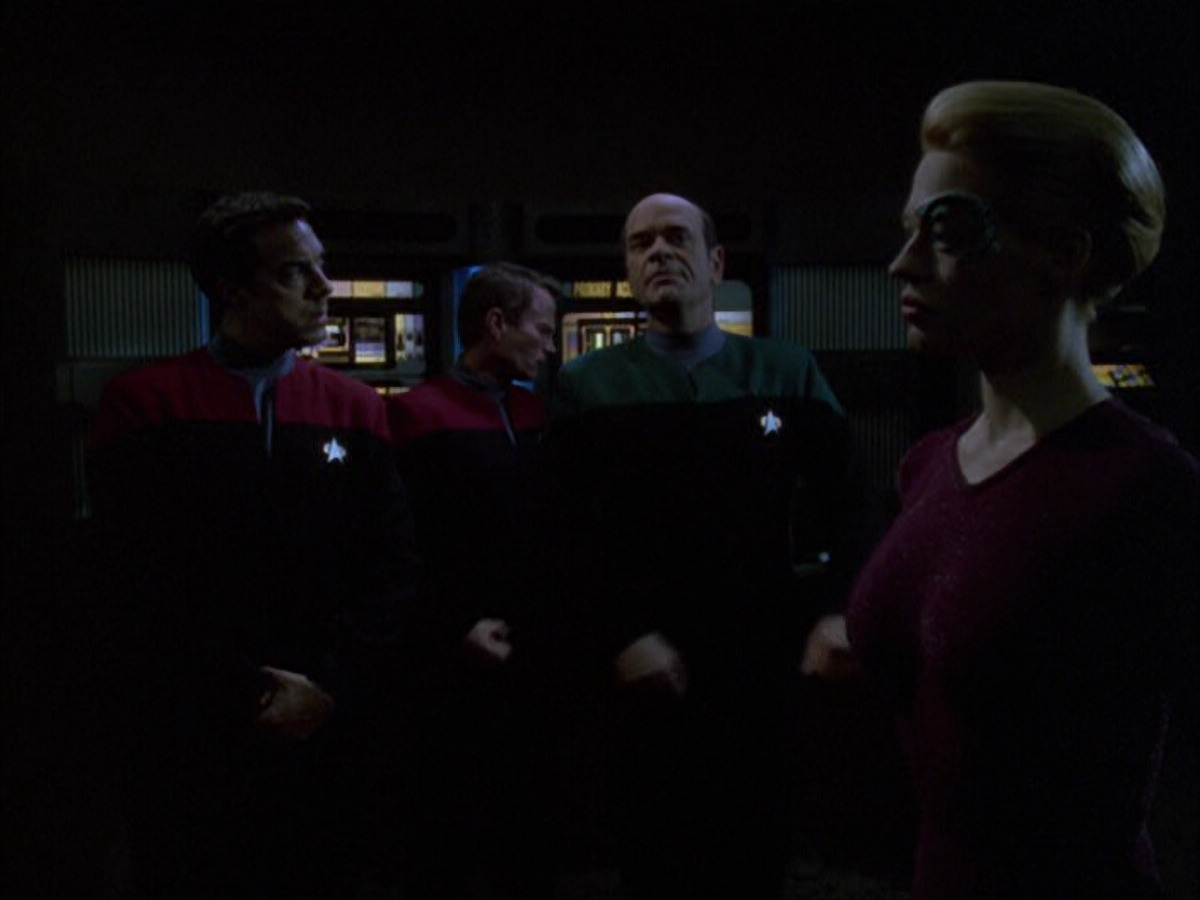 extant_StarTrek_VOY_6x01-EquinoxPart2_00759.jpg