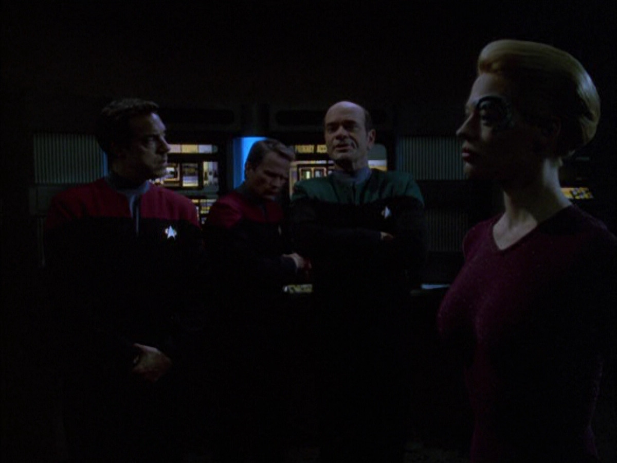 extant_StarTrek_VOY_6x01-EquinoxPart2_00760.jpg