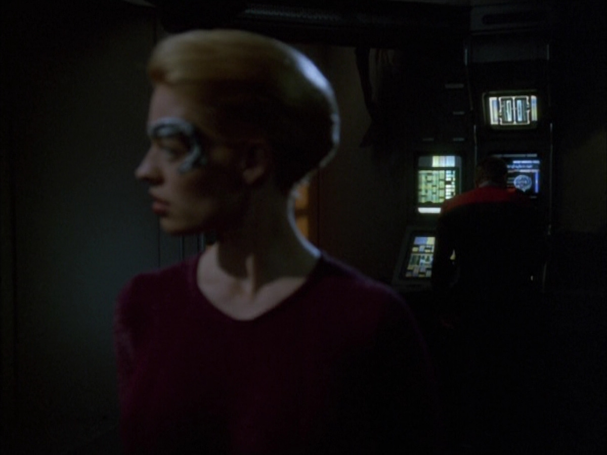 extant_StarTrek_VOY_6x01-EquinoxPart2_00773.jpg