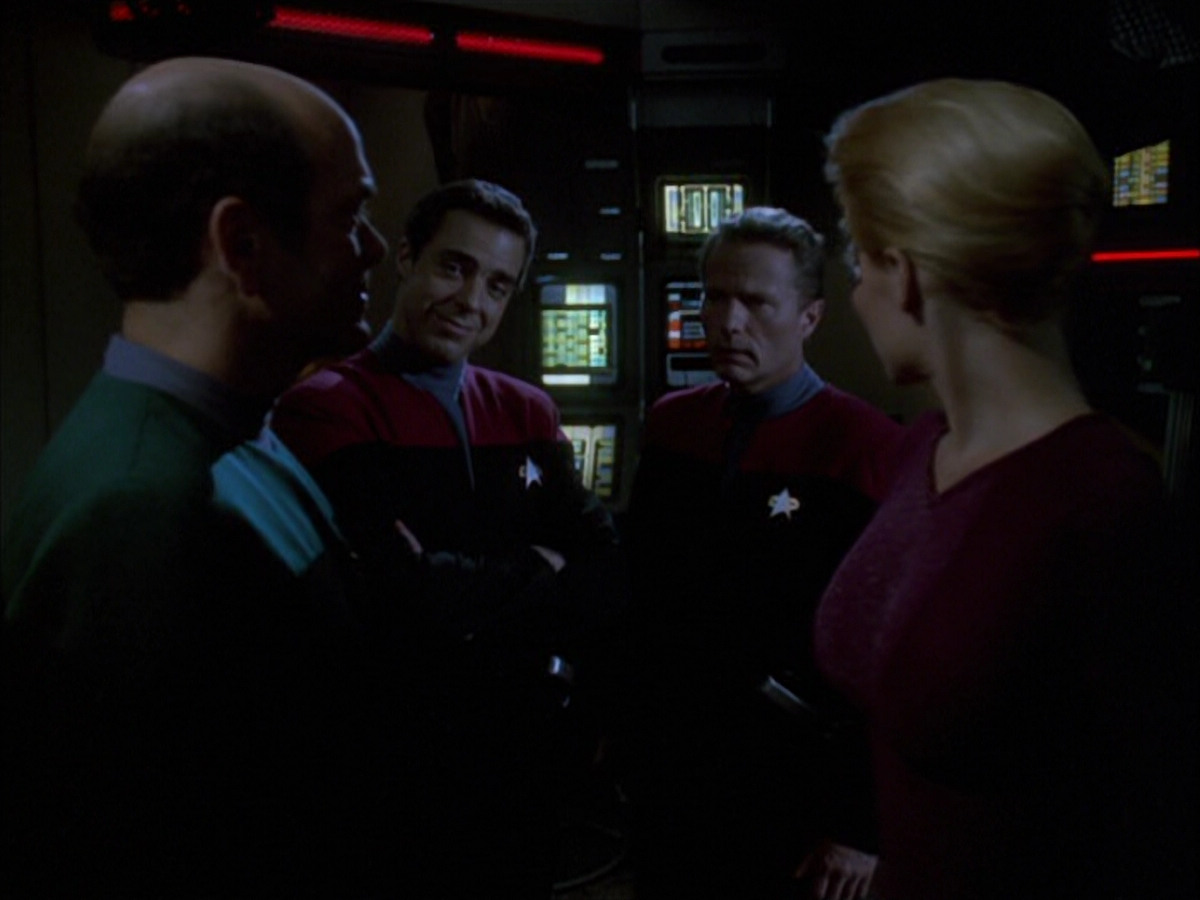 extant_StarTrek_VOY_6x01-EquinoxPart2_00799.jpg