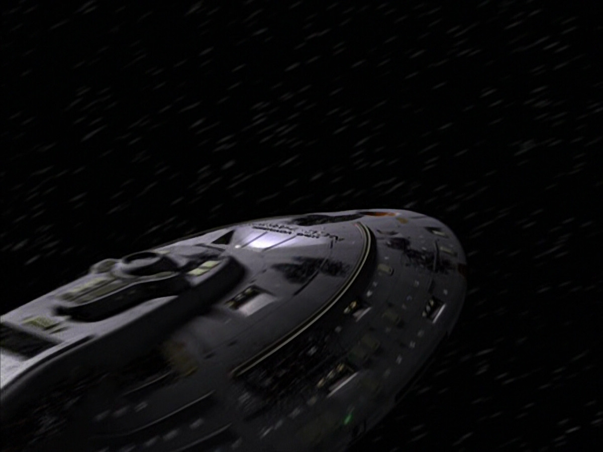 extant_StarTrek_VOY_6x01-EquinoxPart2_00811.jpg
