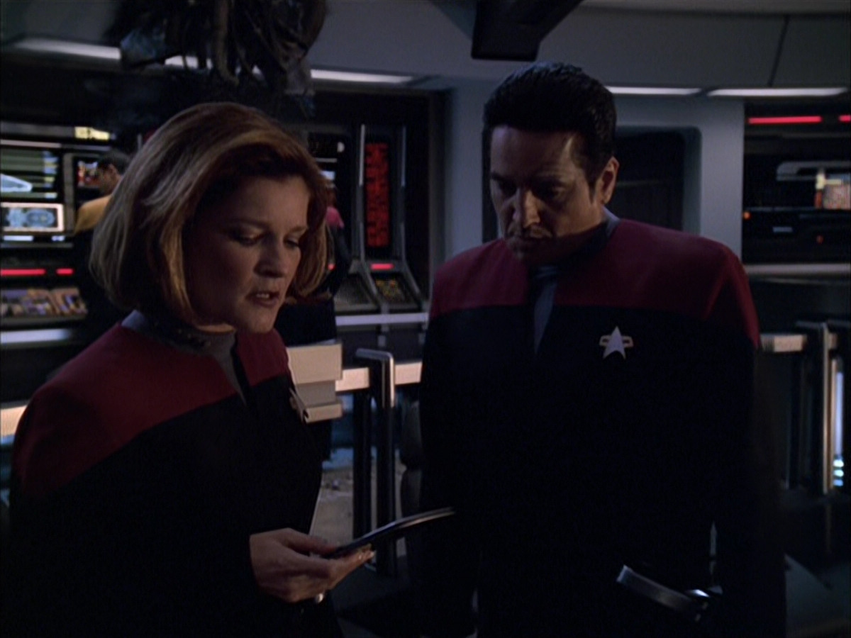extant_StarTrek_VOY_6x01-EquinoxPart2_00818.jpg