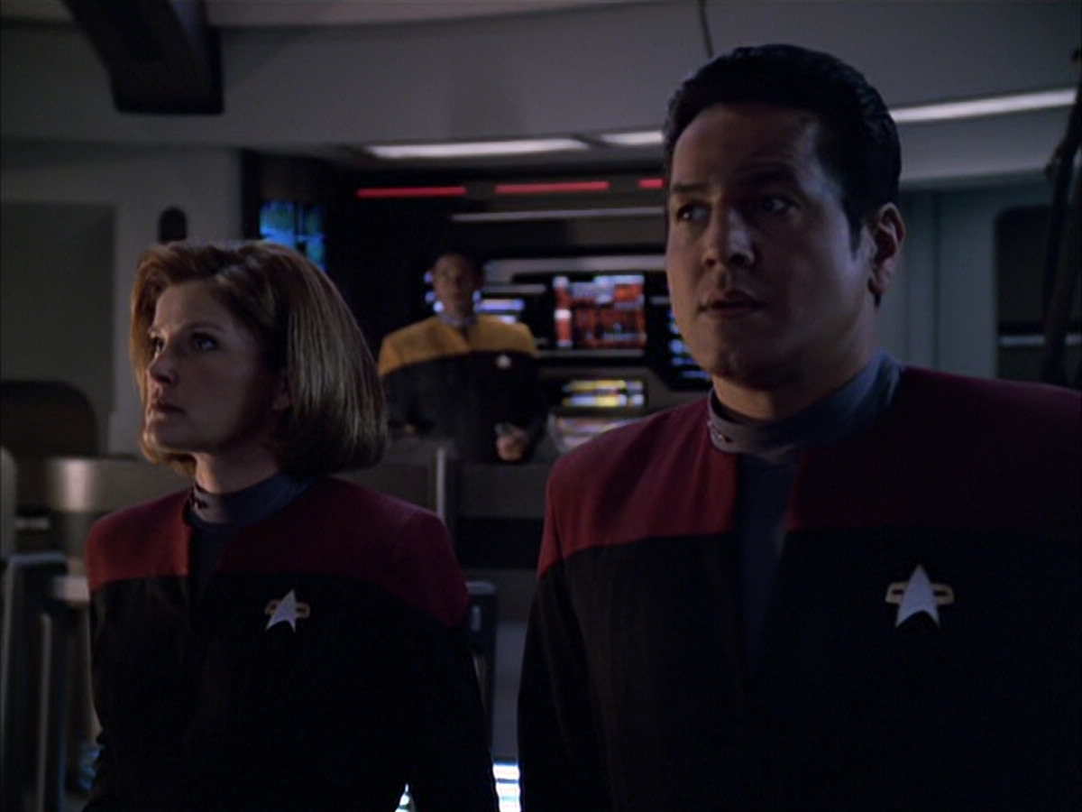 extant_StarTrek_VOY_6x01-EquinoxPart2_00851.jpg