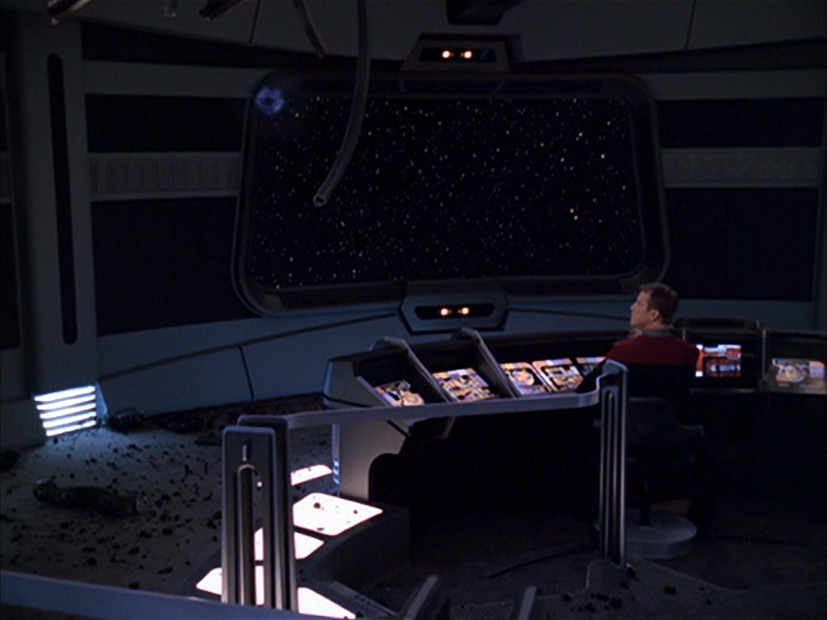extant_StarTrek_VOY_6x01-EquinoxPart2_00853.jpg