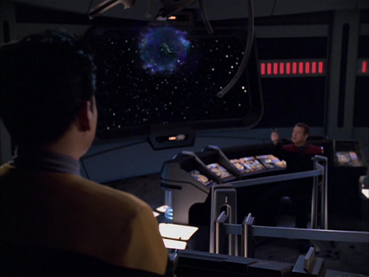 extant_StarTrek_VOY_6x01-EquinoxPart2_00866.jpg