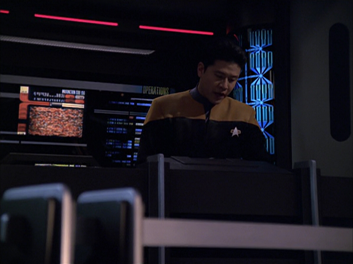 extant_StarTrek_VOY_6x01-EquinoxPart2_00882.jpg