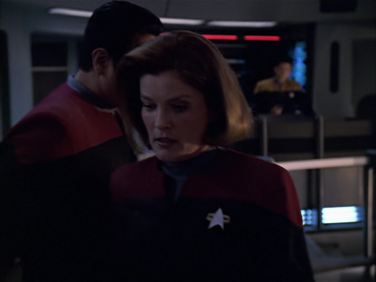 extant_StarTrek_VOY_6x01-EquinoxPart2_00906.jpg
