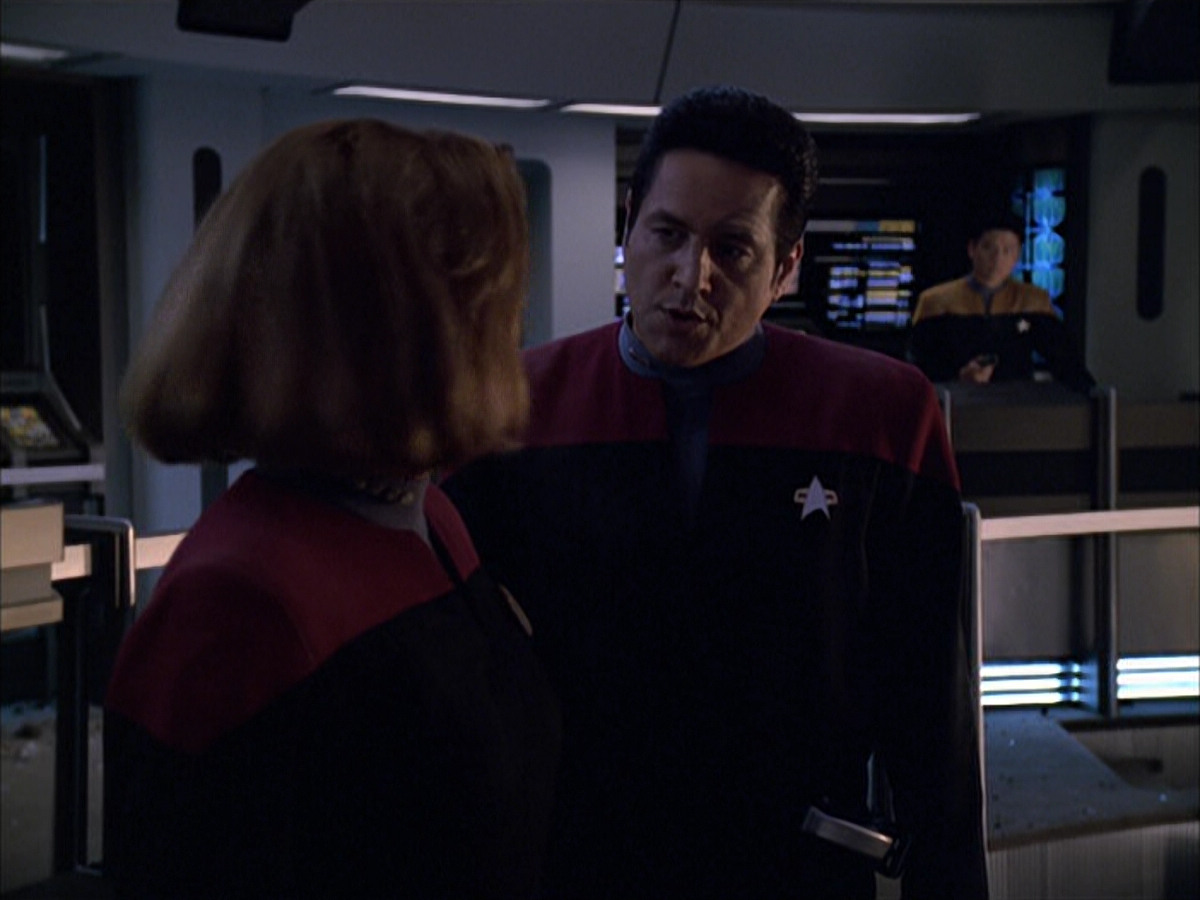 extant_StarTrek_VOY_6x01-EquinoxPart2_00910.jpg
