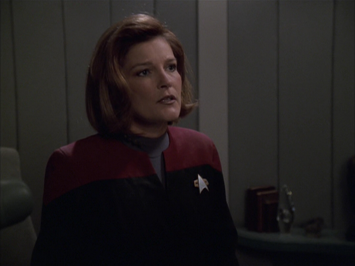 extant_StarTrek_VOY_6x01-EquinoxPart2_00928.jpg