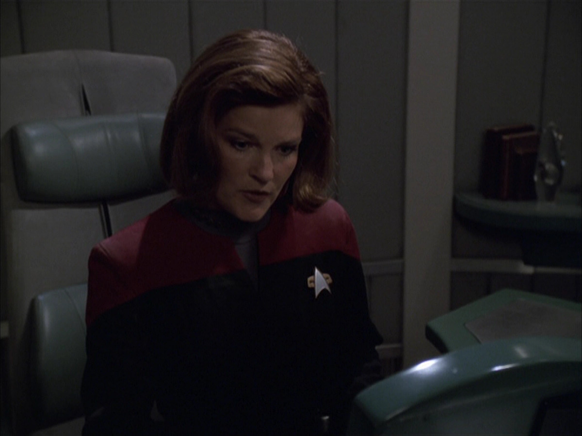 extant_StarTrek_VOY_6x01-EquinoxPart2_00948.jpg
