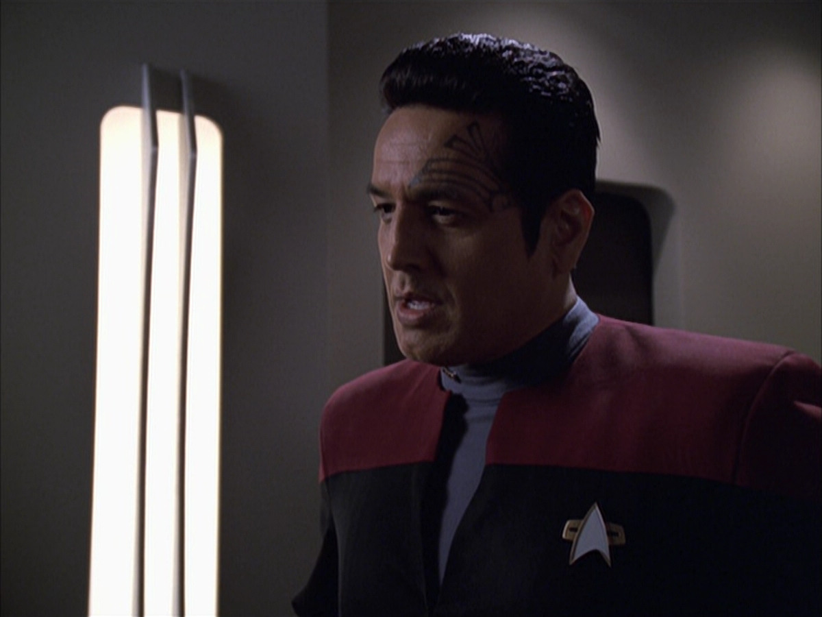 extant_StarTrek_VOY_6x01-EquinoxPart2_00958.jpg