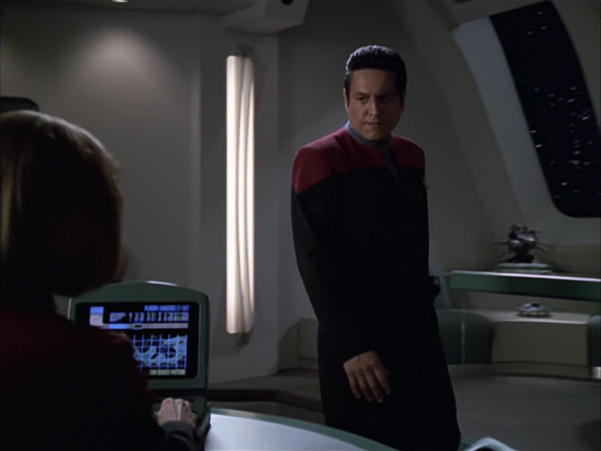 extant_StarTrek_VOY_6x01-EquinoxPart2_00972.jpg