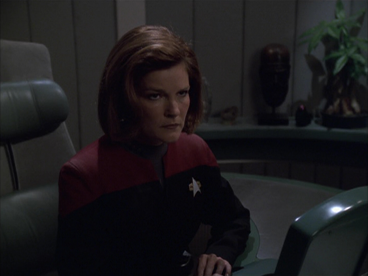 extant_StarTrek_VOY_6x01-EquinoxPart2_00975.jpg