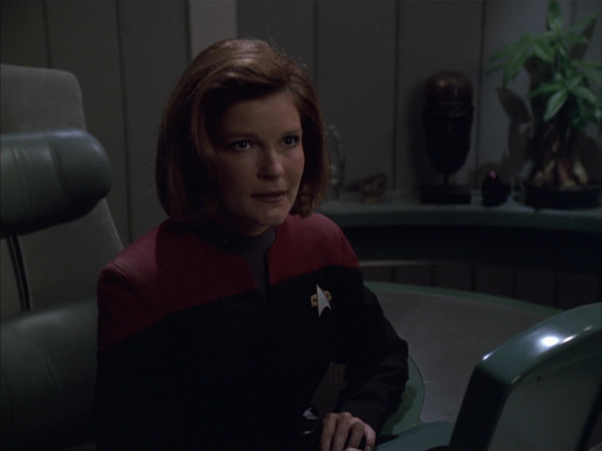 extant_StarTrek_VOY_6x01-EquinoxPart2_01012.jpg