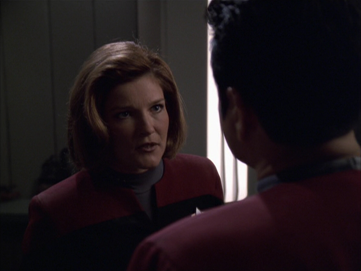 extant_StarTrek_VOY_6x01-EquinoxPart2_01029.jpg