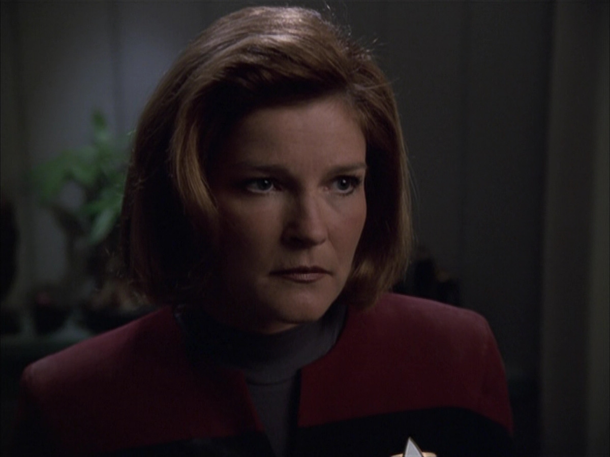 extant_StarTrek_VOY_6x01-EquinoxPart2_01039.jpg