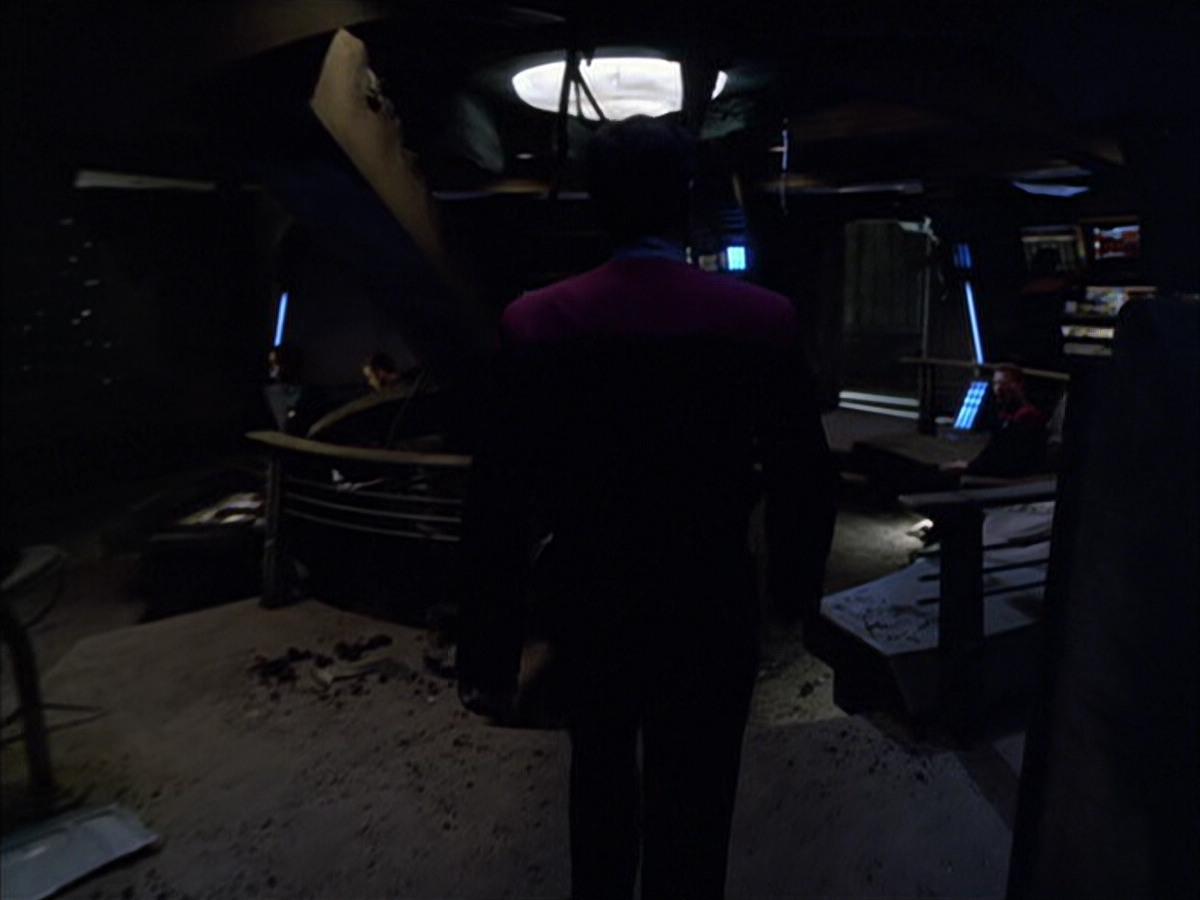 extant_StarTrek_VOY_6x01-EquinoxPart2_01059.jpg