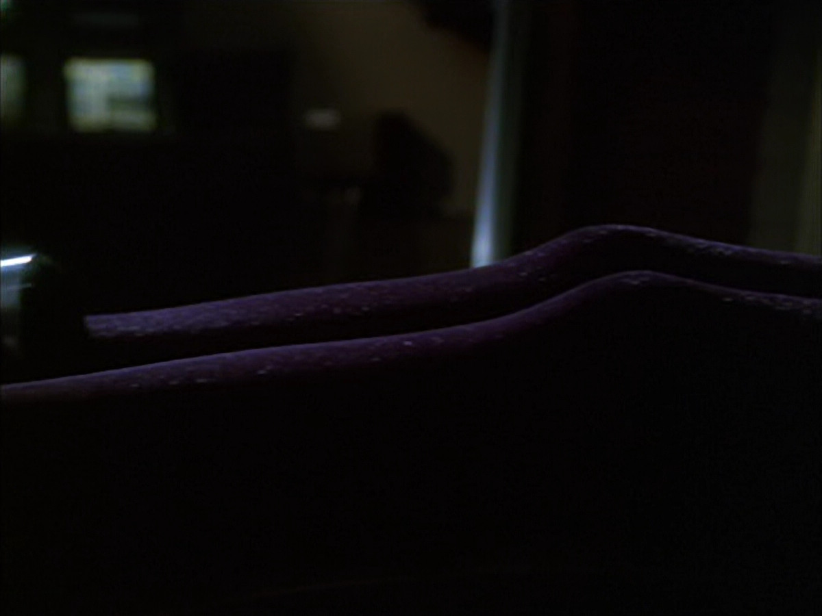 extant_StarTrek_VOY_6x01-EquinoxPart2_01088.jpg