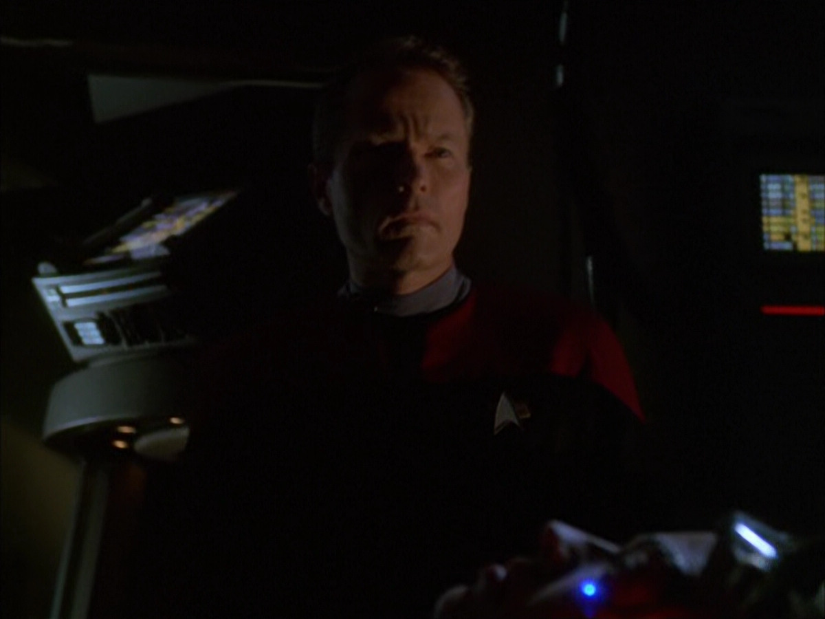 extant_StarTrek_VOY_6x01-EquinoxPart2_01151.jpg