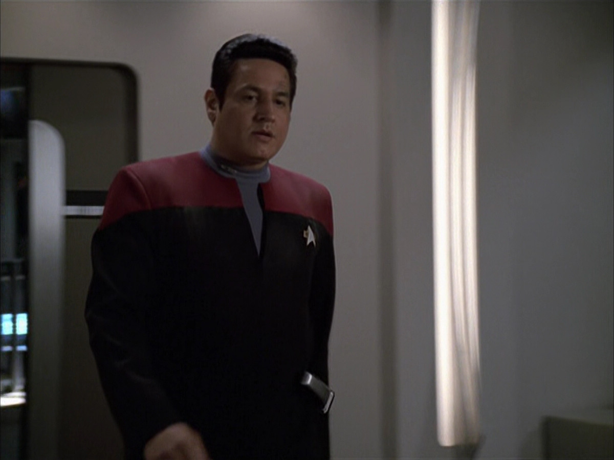 extant_StarTrek_VOY_6x01-EquinoxPart2_01265.jpg