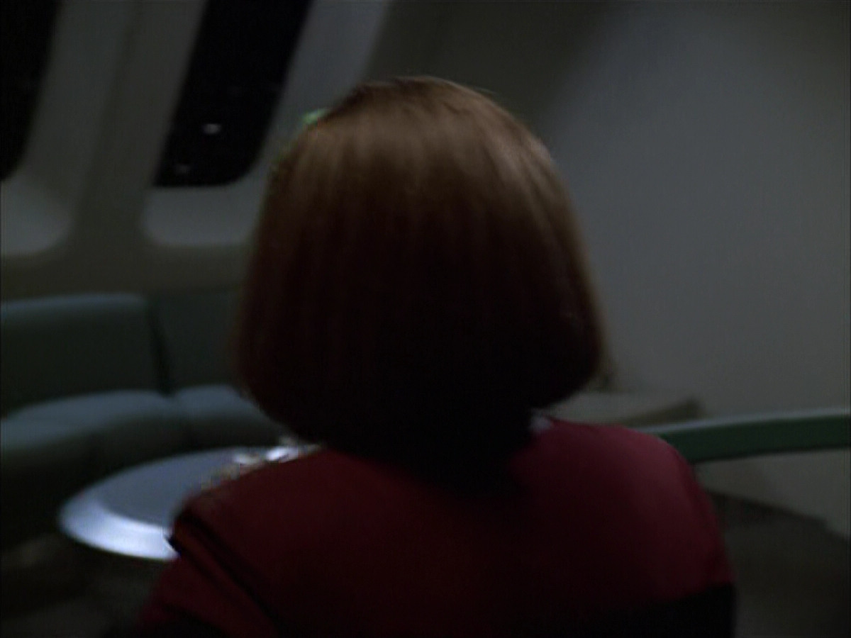extant_StarTrek_VOY_6x01-EquinoxPart2_01332.jpg