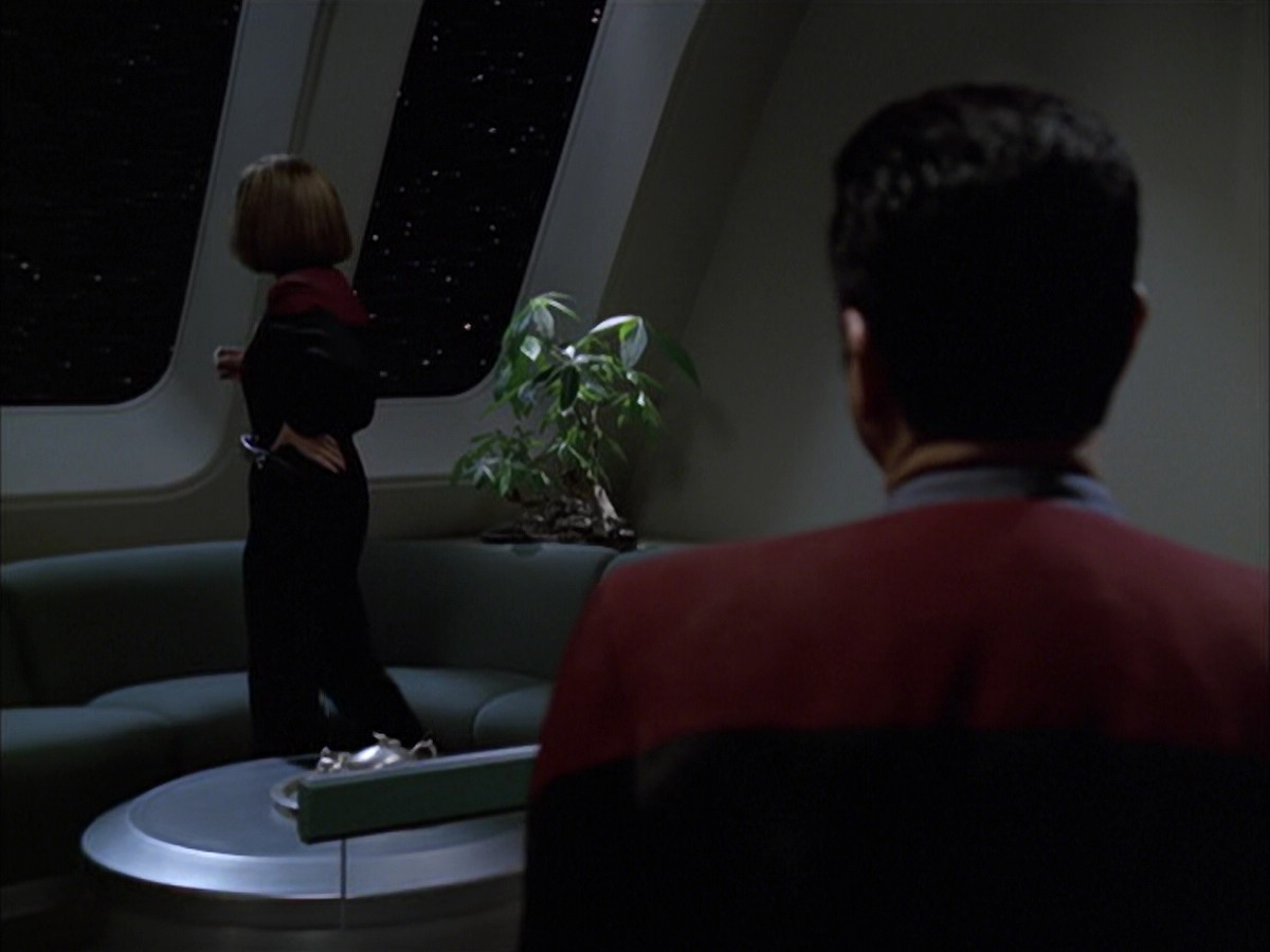 extant_StarTrek_VOY_6x01-EquinoxPart2_01360.jpg