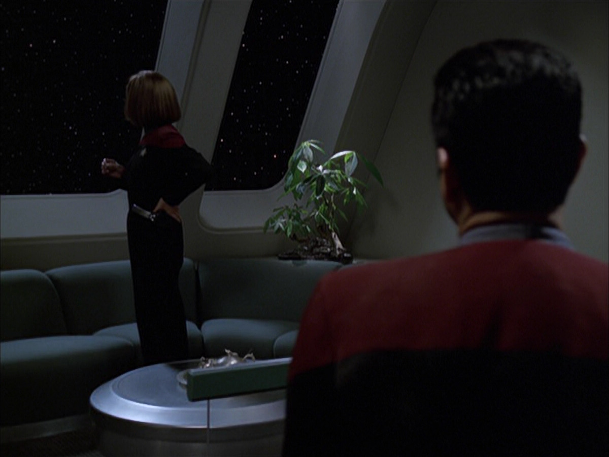 extant_StarTrek_VOY_6x01-EquinoxPart2_01363.jpg