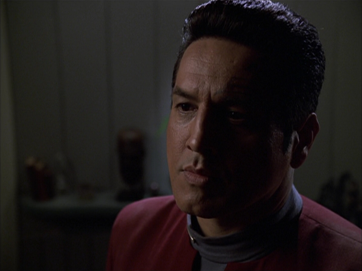 extant_StarTrek_VOY_6x01-EquinoxPart2_01368.jpg