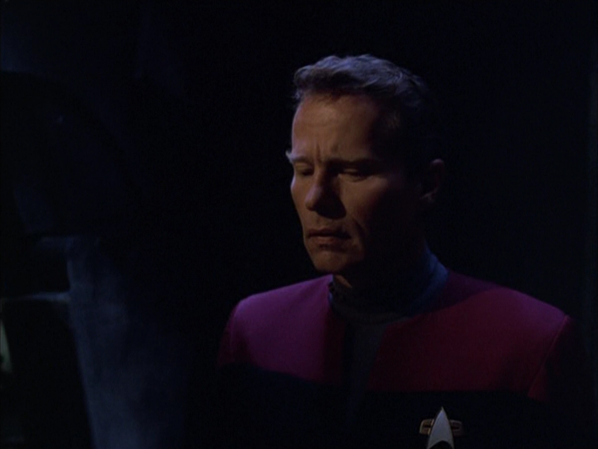 extant_StarTrek_VOY_6x01-EquinoxPart2_01453.jpg