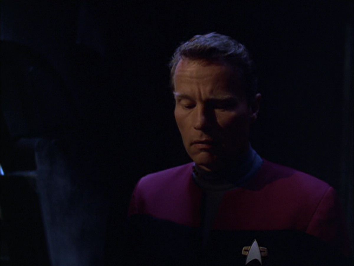 extant_StarTrek_VOY_6x01-EquinoxPart2_01454.jpg