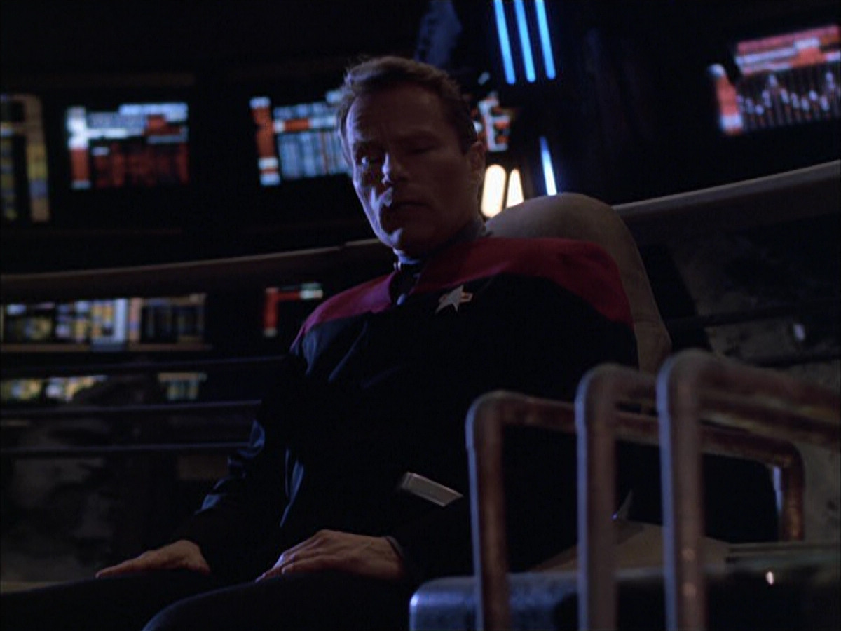 extant_StarTrek_VOY_6x01-EquinoxPart2_01527.jpg