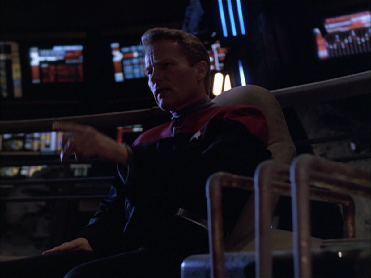 extant_StarTrek_VOY_6x01-EquinoxPart2_01530.jpg