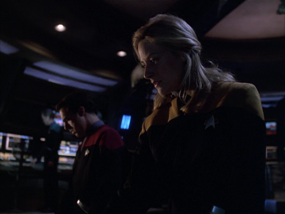 extant_StarTrek_VOY_6x01-EquinoxPart2_01532.jpg
