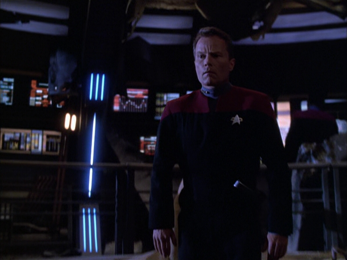 extant_StarTrek_VOY_6x01-EquinoxPart2_01540.jpg