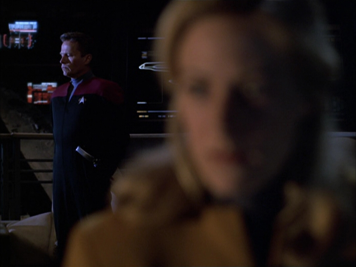 extant_StarTrek_VOY_6x01-EquinoxPart2_01548.jpg