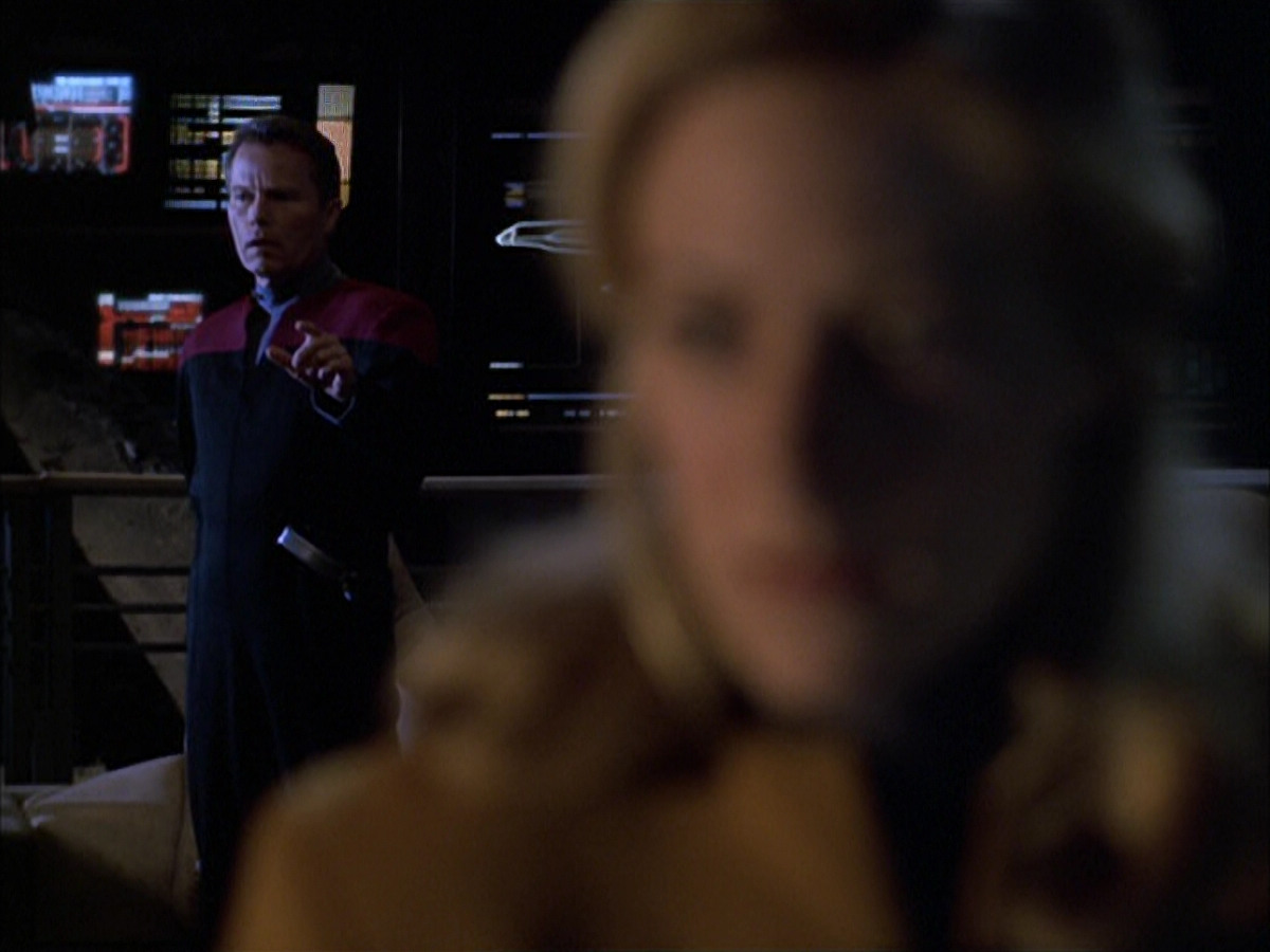 extant_StarTrek_VOY_6x01-EquinoxPart2_01550.jpg