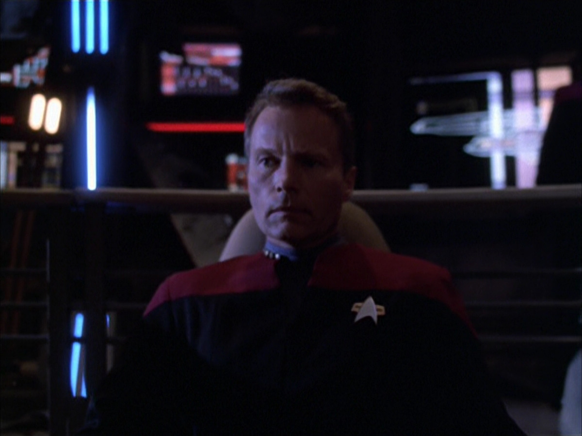 extant_StarTrek_VOY_6x01-EquinoxPart2_01574.jpg
