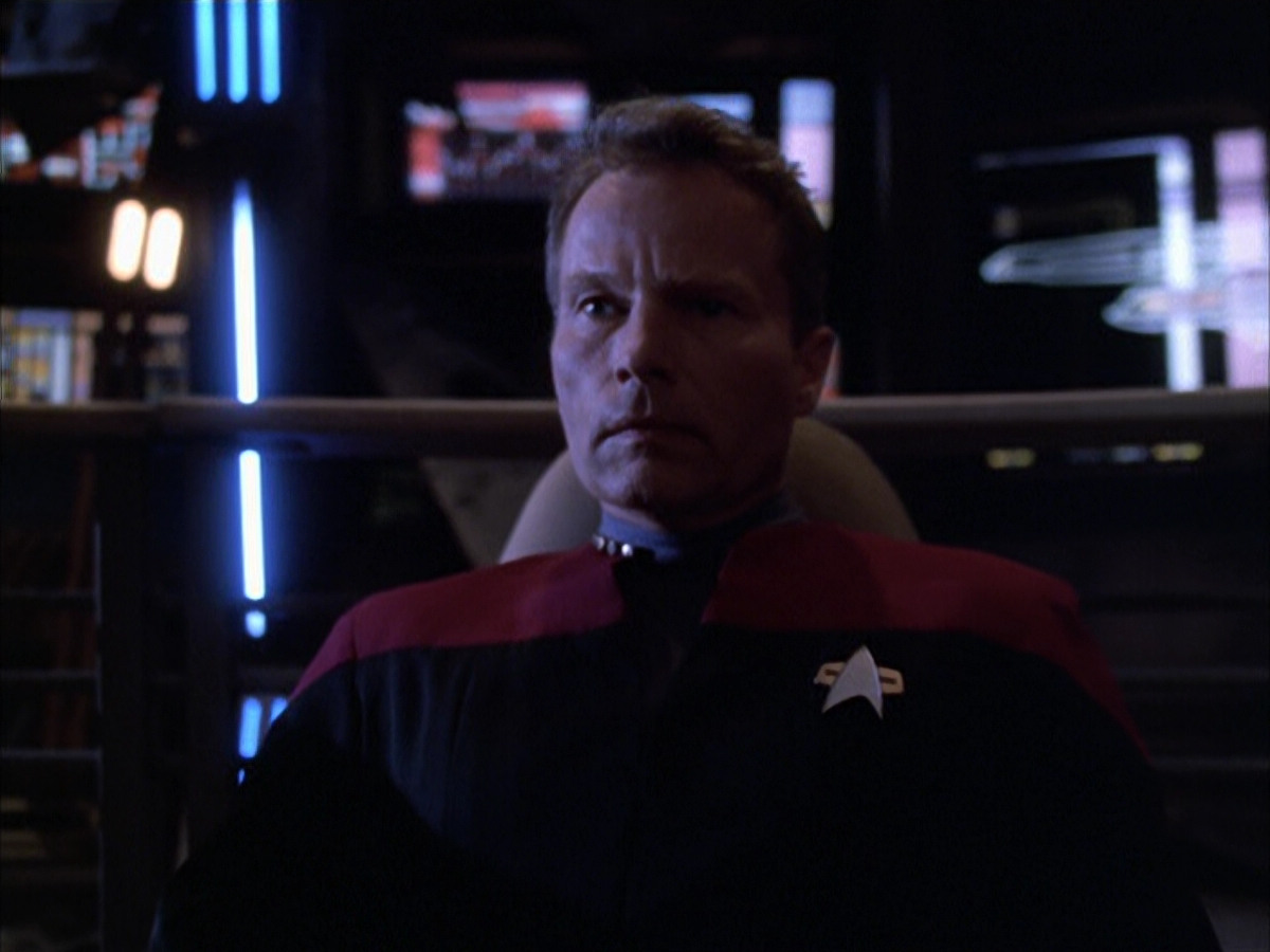 extant_StarTrek_VOY_6x01-EquinoxPart2_01575.jpg