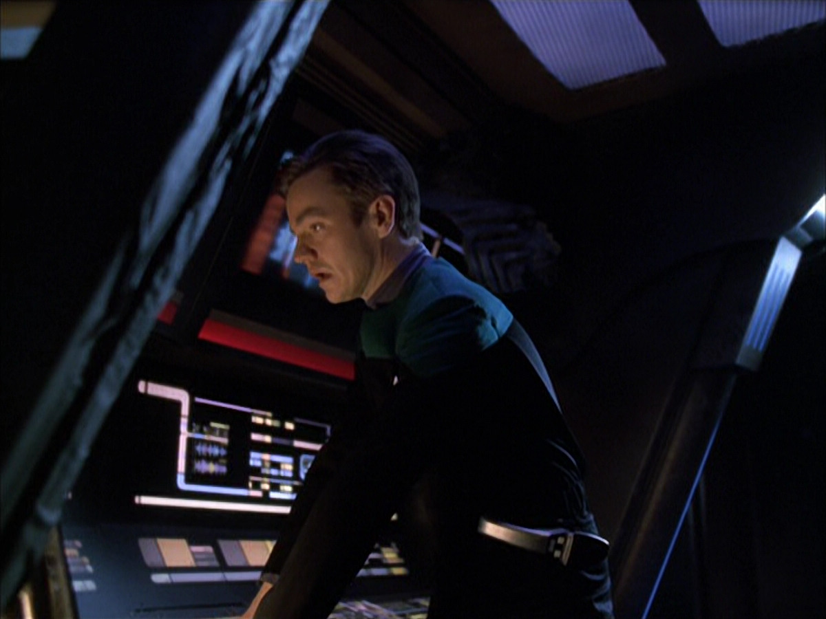 extant_StarTrek_VOY_6x01-EquinoxPart2_01609.jpg