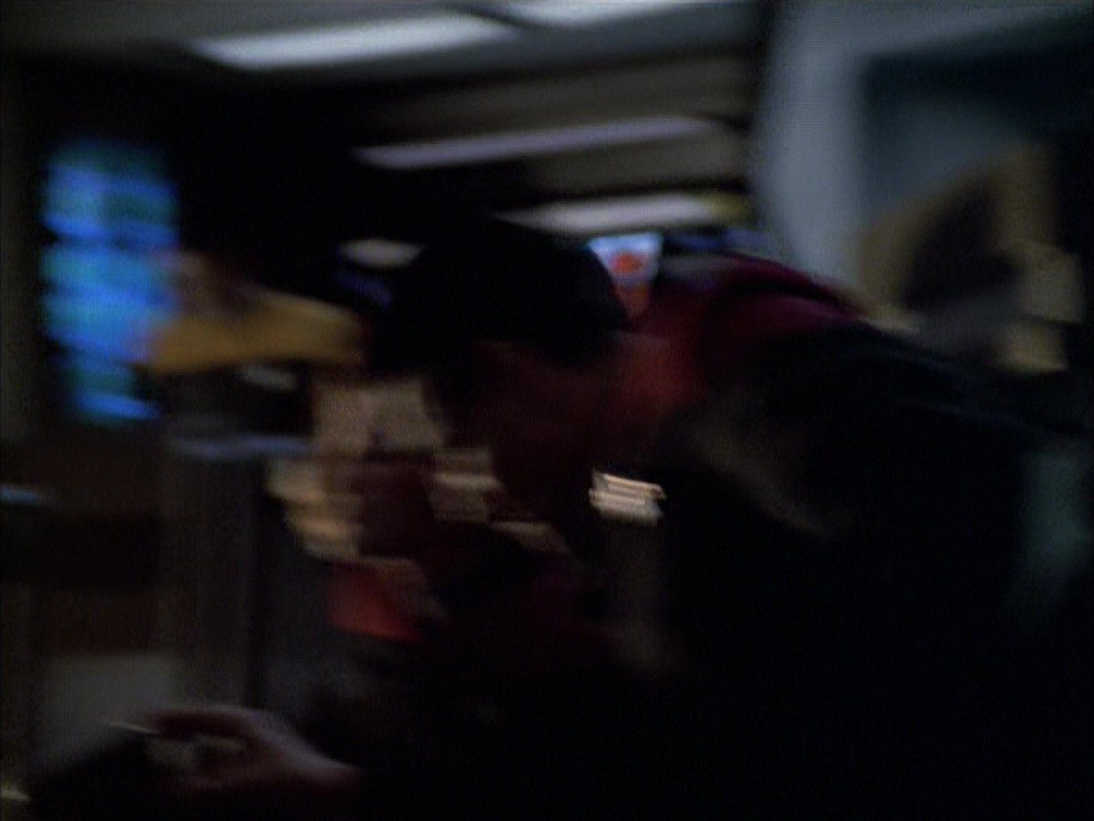 extant_StarTrek_VOY_6x01-EquinoxPart2_01611.jpg