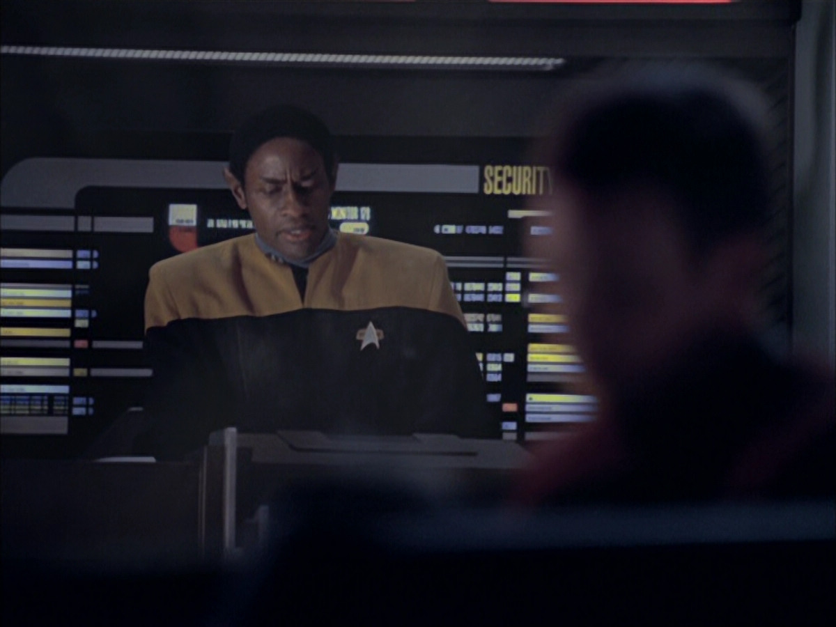 extant_StarTrek_VOY_6x01-EquinoxPart2_01627.jpg